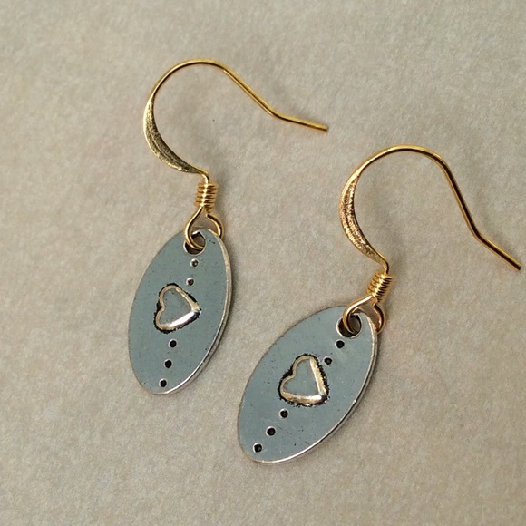 Handcrafted Silver Heart Sundance Charm Earrings - Picture 10 of 12